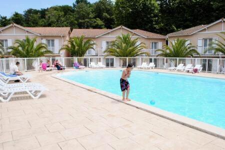 Petit Oasis Avec Piscine Apartment Anglet Luaran gambar